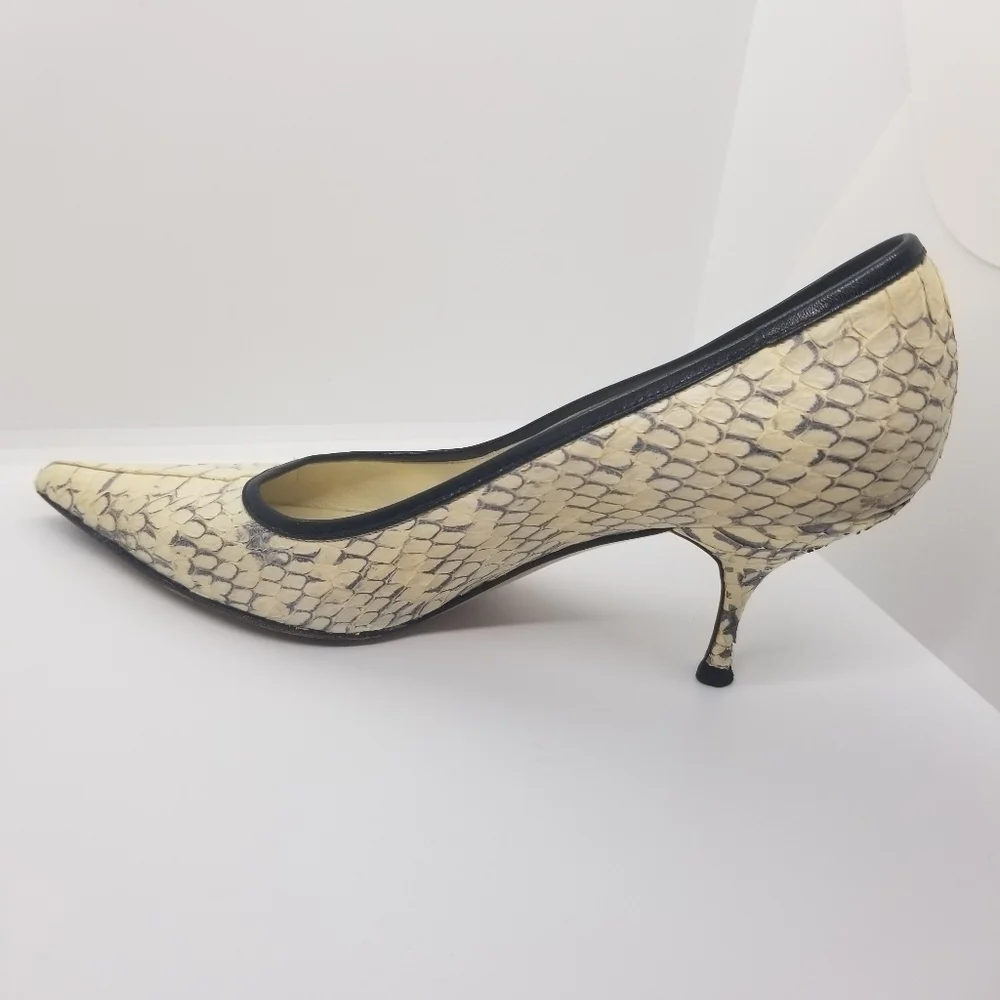 Miu Miu cream and gray snakeskin pointed toe pumps EU 37.5 - Picture 8 of 15